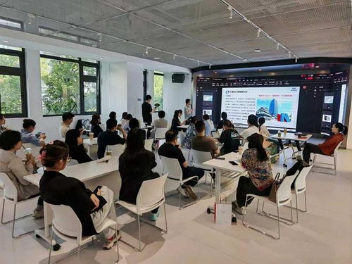 探秘未來科技圖景，賦能產(chǎn)業(yè)智慧升級——數(shù)通鏈谷AI讀書會側(cè)記